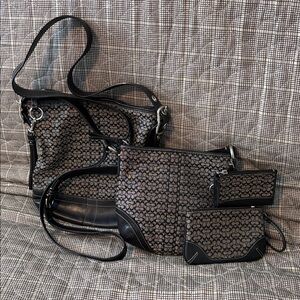 Coach Signature Black & Gray Shoulder Bag 4 pieces now.The collection has grown🫶